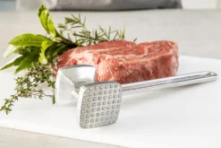 Attendrisseur de viande KitchenCraft en métal à manche plat 22,5cm