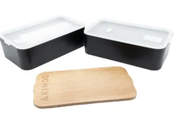 Bento Akinod 11:46 noir avec couvercle en acacia 1,4L