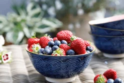 Bol en grès émaillé KitchenCraft motif arc bleu et rouge
