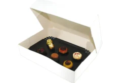 Boîte traiteur blanche Patisdécor avec plateau noir 43x29cm