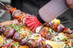 Bouteille à sauce pour barbecue MasterClass en polymère avec 3 têtes interchangeables