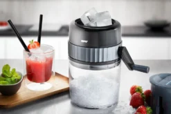 Broyeur à glace manuel Gefu Slush en acier inox et polymère 750ml