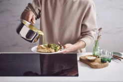 Casserole Beka Maestro 16cm en acier inoxydable 18/10 2 becs verseurs + couvercle