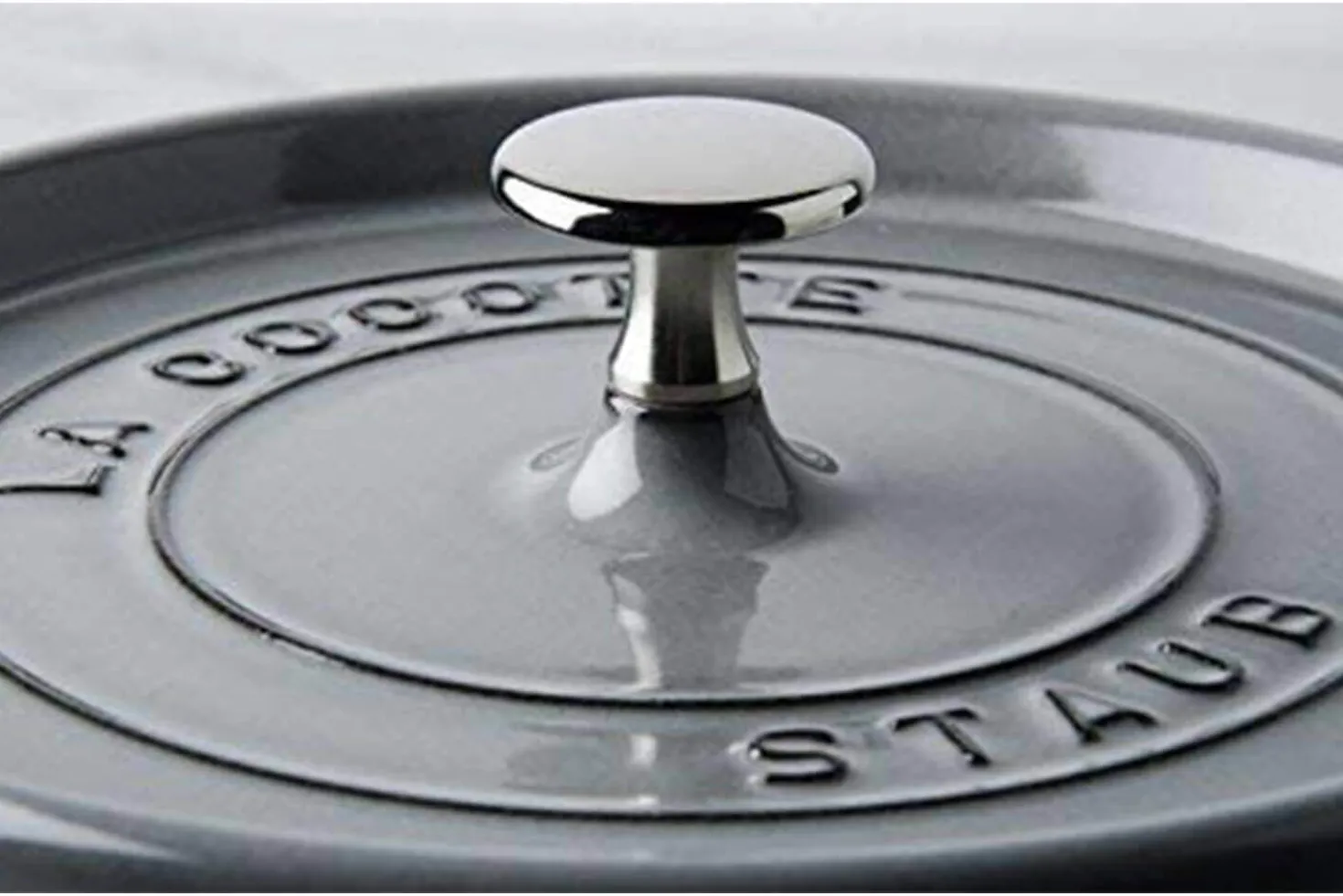 Cocotte STAUB ovale en fonte émaillée gris graphite