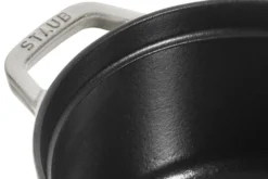 Cocotte STAUB ovale en fonte émaillée truffe blanche