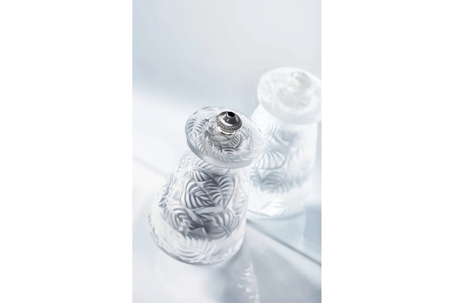 Coffret cadeau moulin à poivre + 1 moulin à sel Peugeot Lalique Feuilles en cristal 9cm - Edition limitée