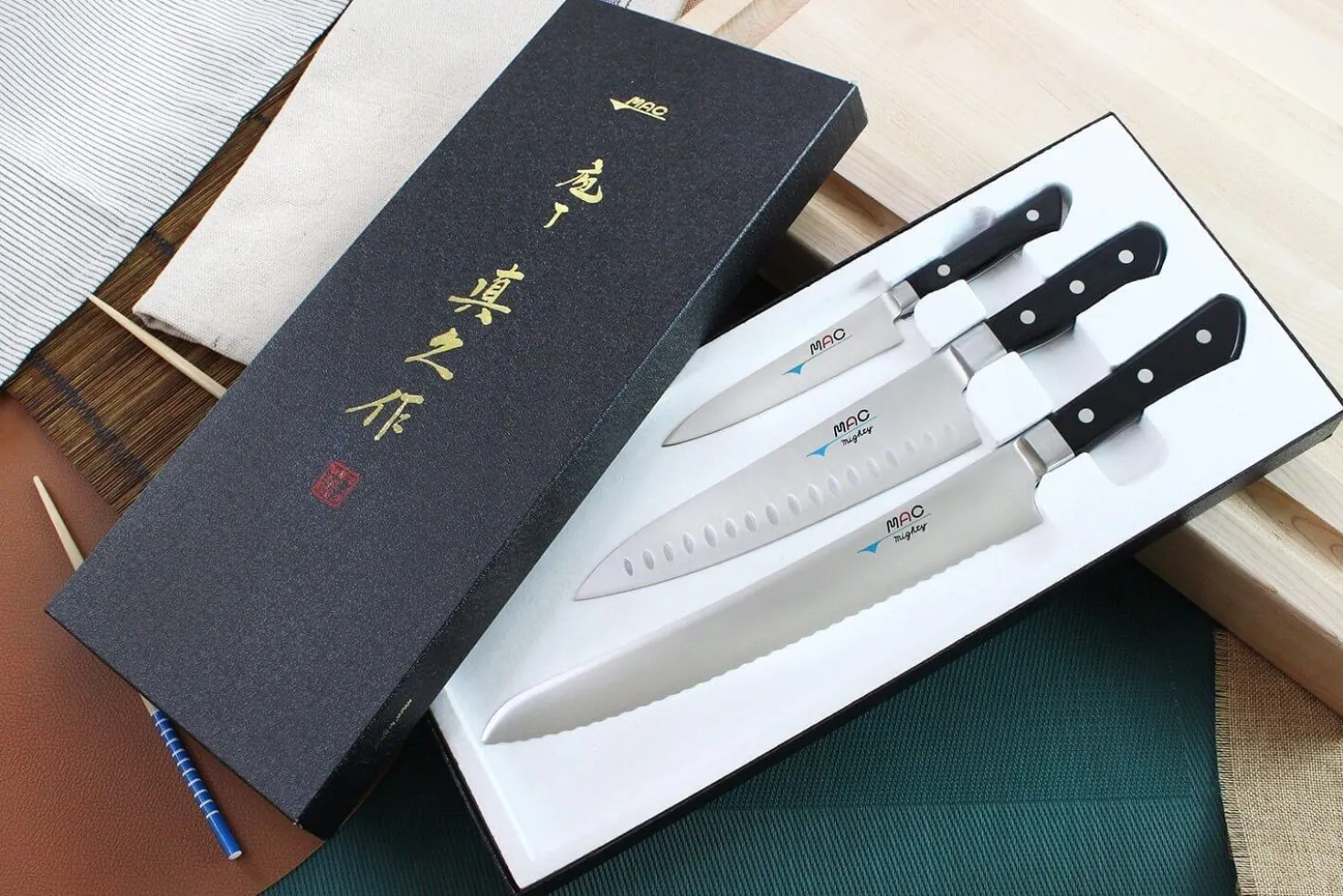 Coffret de 3 couteaux japonais MAC Professional office + chef + pain