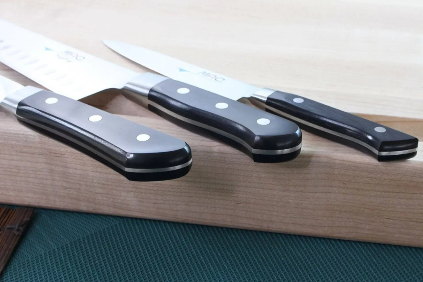 Coffret de 3 couteaux japonais MAC Professional office + chef + pain