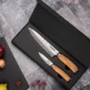 Coffret de 2 couteaux Wusaki Damas 10Cr manches en olivier Chef + Office
