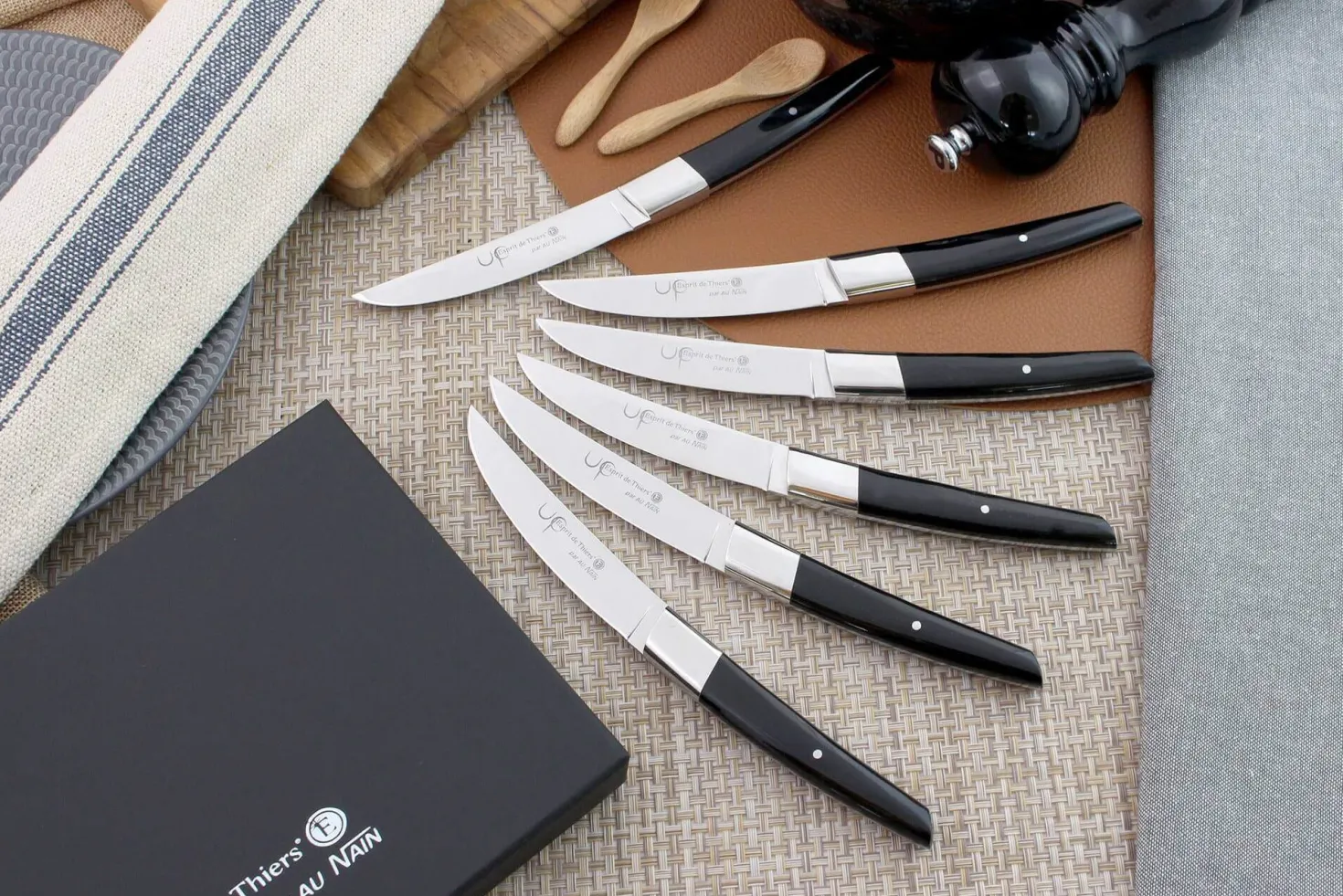 Coffret de table AU NAIN UP 6 couteaux à steak 11cm