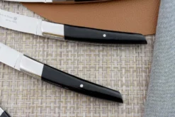 Coffret de table AU NAIN UP 4 couteaux à steak 11cm