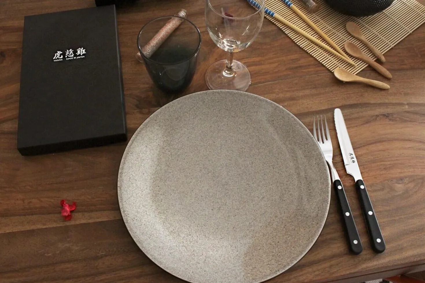 Coffret de table Wusaki 2 couteaux à steak à bout rond + 2 fourchettes