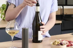 Coffret Peugeot Master of Wine : tire-bouchon Line Reverse + pompe à vide Line Preserve électriques