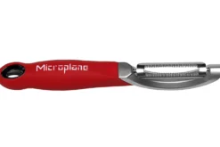 Économe professionnel Microplane à double-lame mobile dentelée