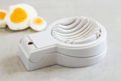 Coupe-œufs KitchenCraft en acier inoxydable et polymère blanc