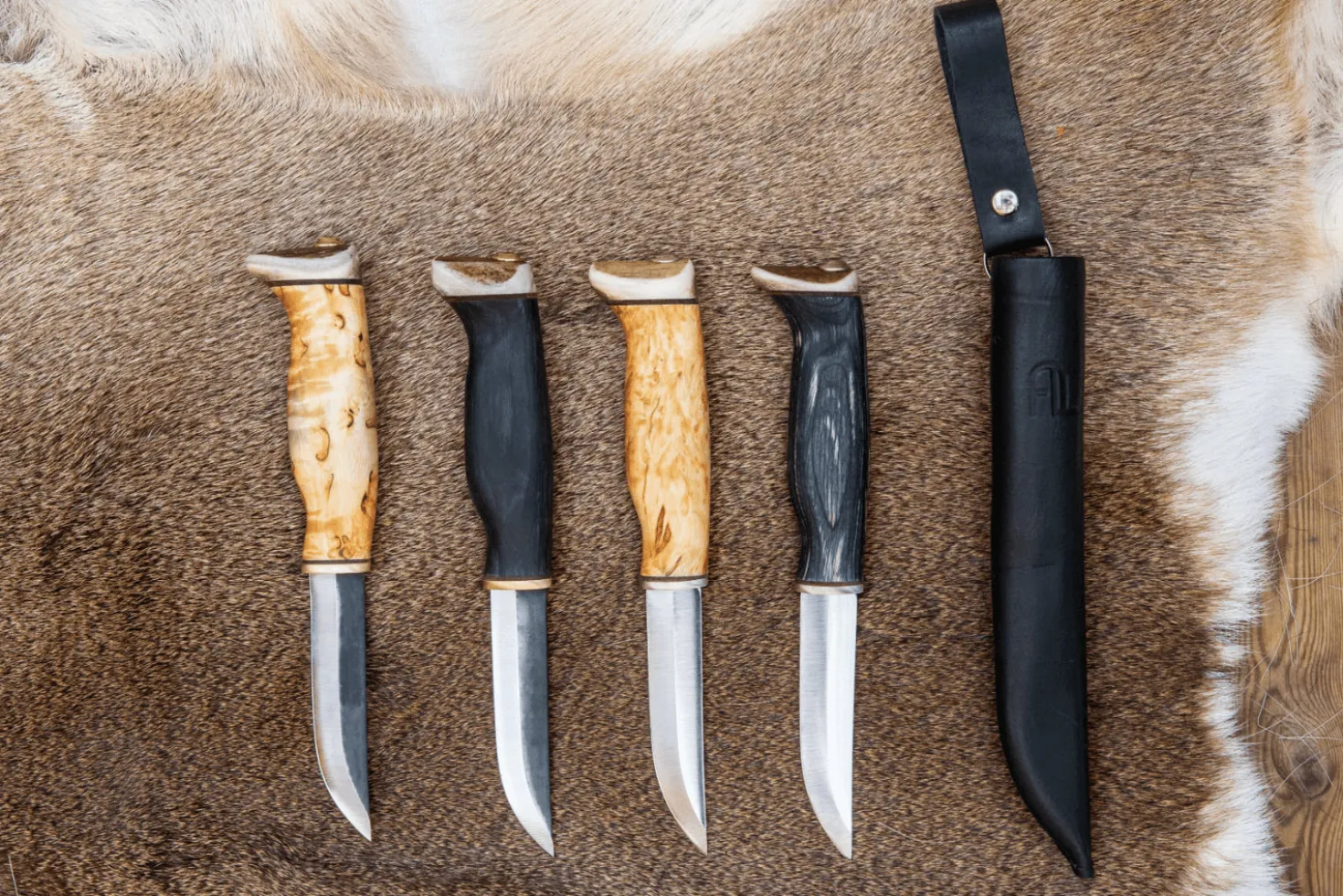 Couteau Arctic Legend Hobby Knife AL927 artisanal lame 9,5cm manche en bois teinté noir + étui en cuir