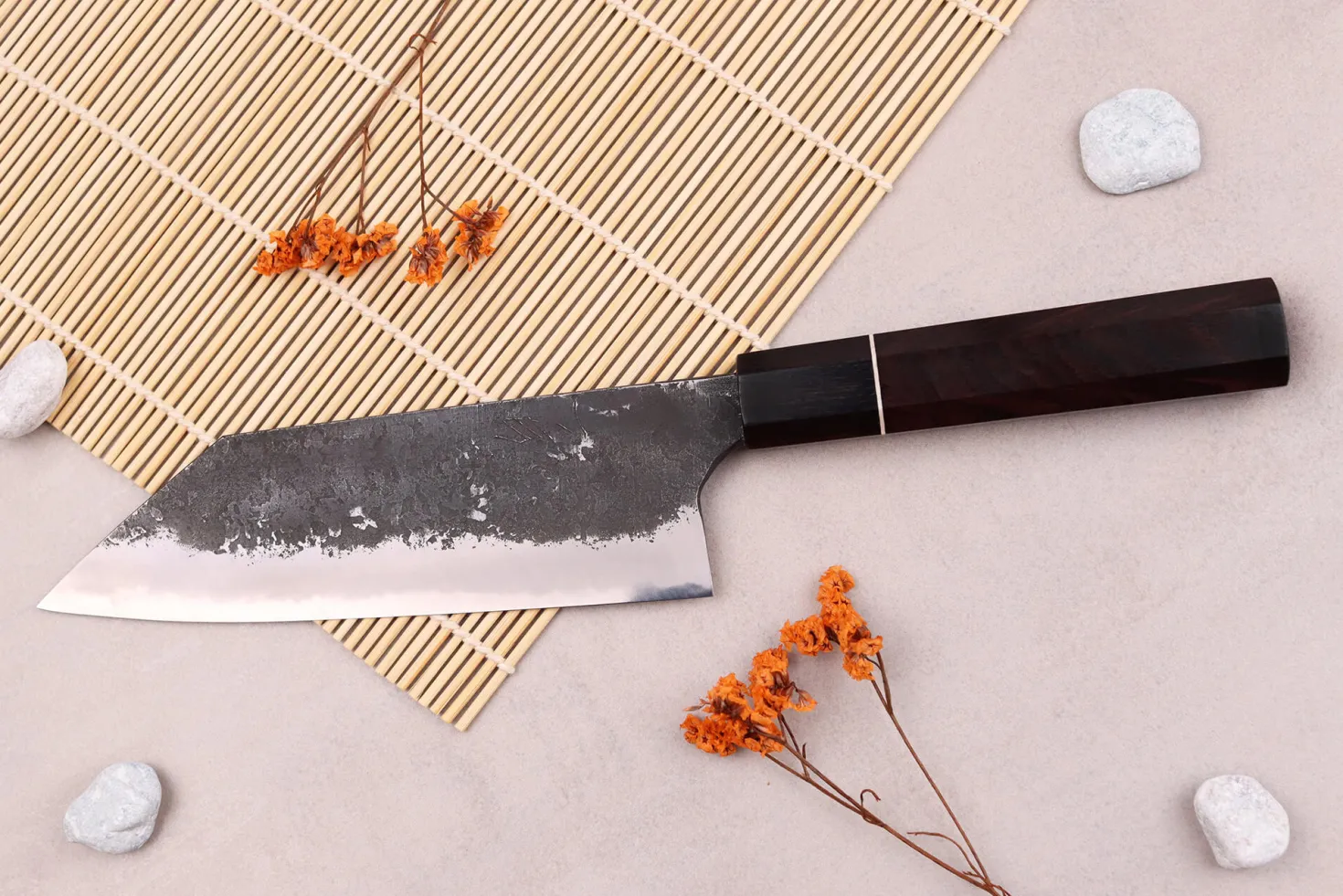 Couteau bunka 16,5cm japonais artisanal Naoki Mazaki WS2 Black Nashiji