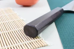 Couteau bunka japonais artisanal martelé Yu Kurosaki Shizuku 17cm acier SG2