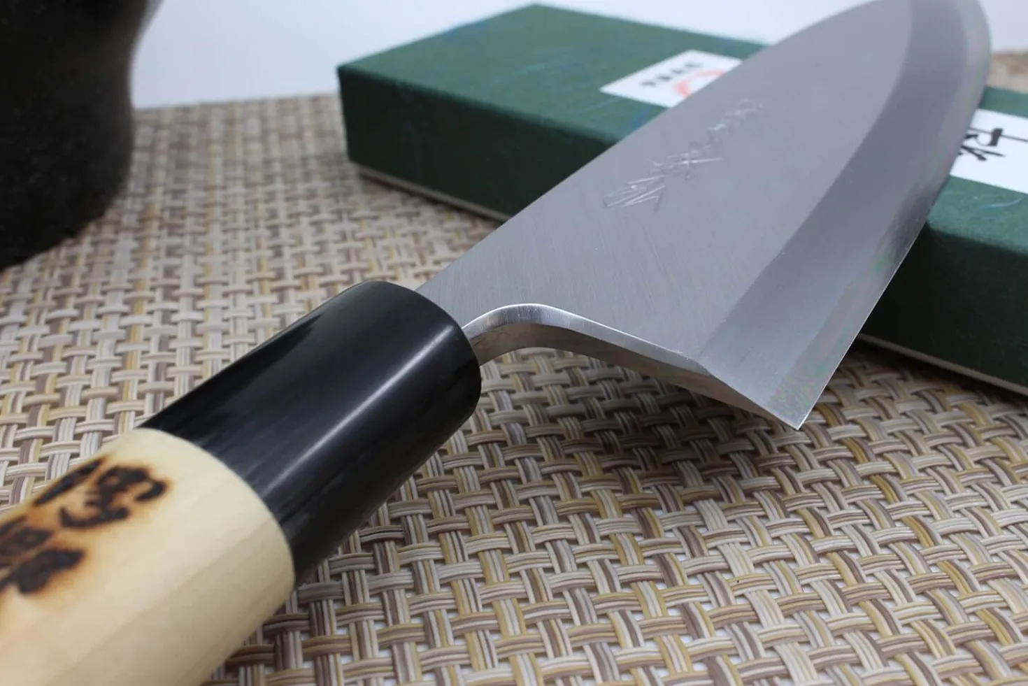 Couteau deba japonais artisanal Yoshihiro Jyosaku White 2 steel 15cm