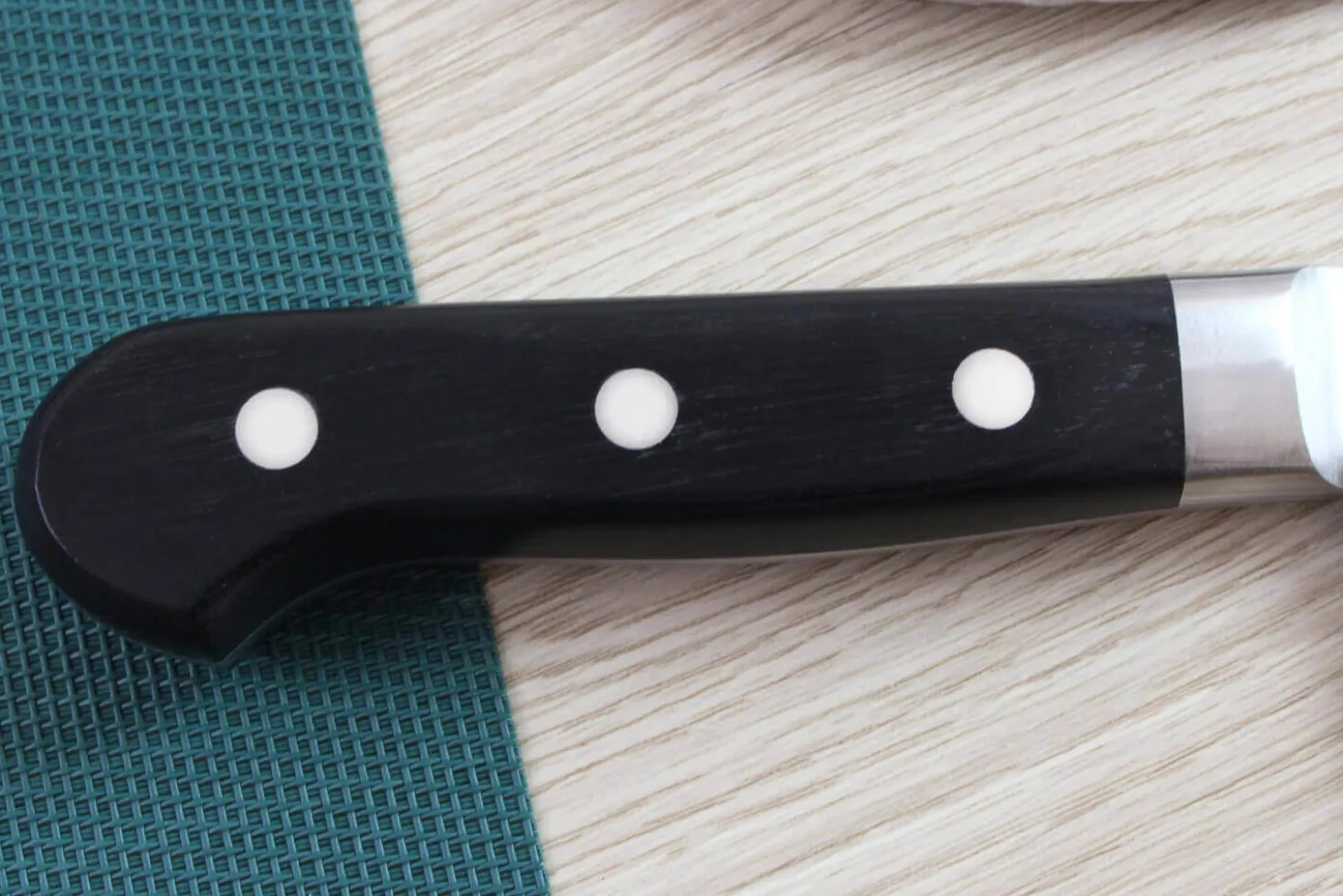 Couteau deba japonais Misono 440 22cm pour l'usage Occidental