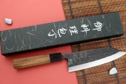 Couteau deba kiritsuke 18cm japonais artisanal Hatsukokoro Shirasagi manche en teck