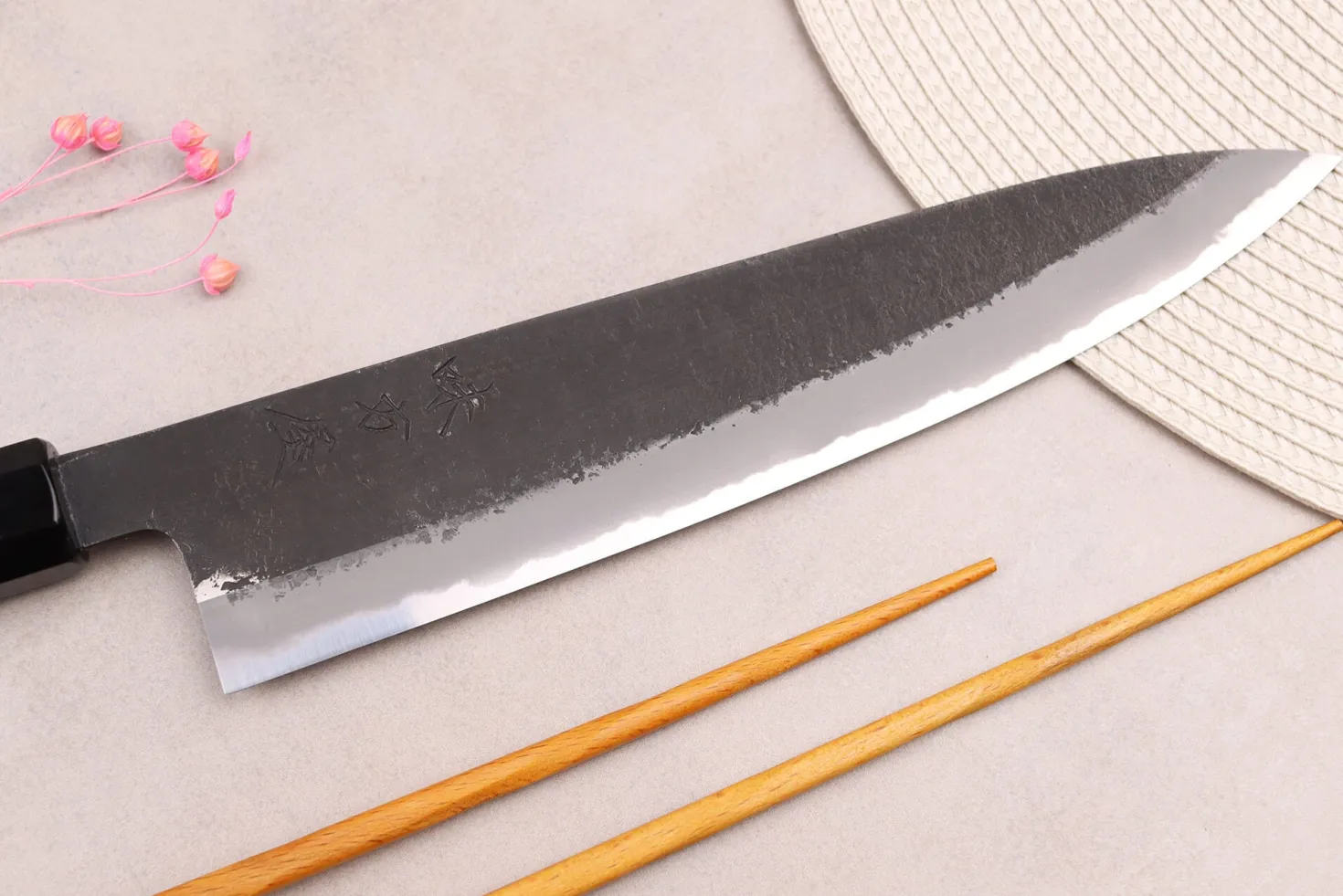 Couteau de chef 24cm japonais artisanal Hinoura Mutsumi Ajikataya Black Nashiji