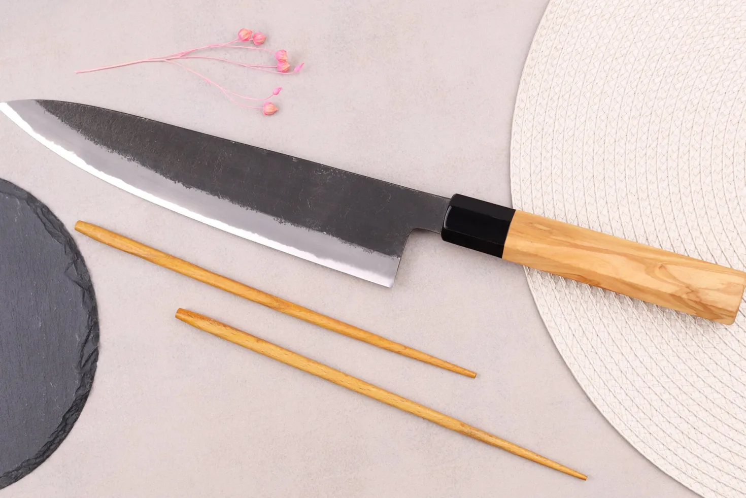 Couteau de chef 24cm japonais artisanal Hinoura Mutsumi Ajikataya Black Nashiji