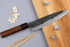 Couteau de chef 18cm japonais artisanal Yuzo Black Nashiji