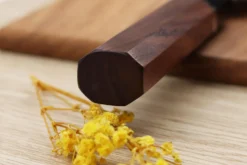 Couteau de chef 21cm japonais artisanal Sukenari SG2 San Maï manche en bois de rose