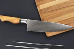 Couteau de chef 21cm Ryda Knives ST650 Damas et manche en olivier