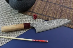 Couteau de chef japonais artisanal Yoshimi Kato 18cm VG10 Nickel Damascus cerisier
