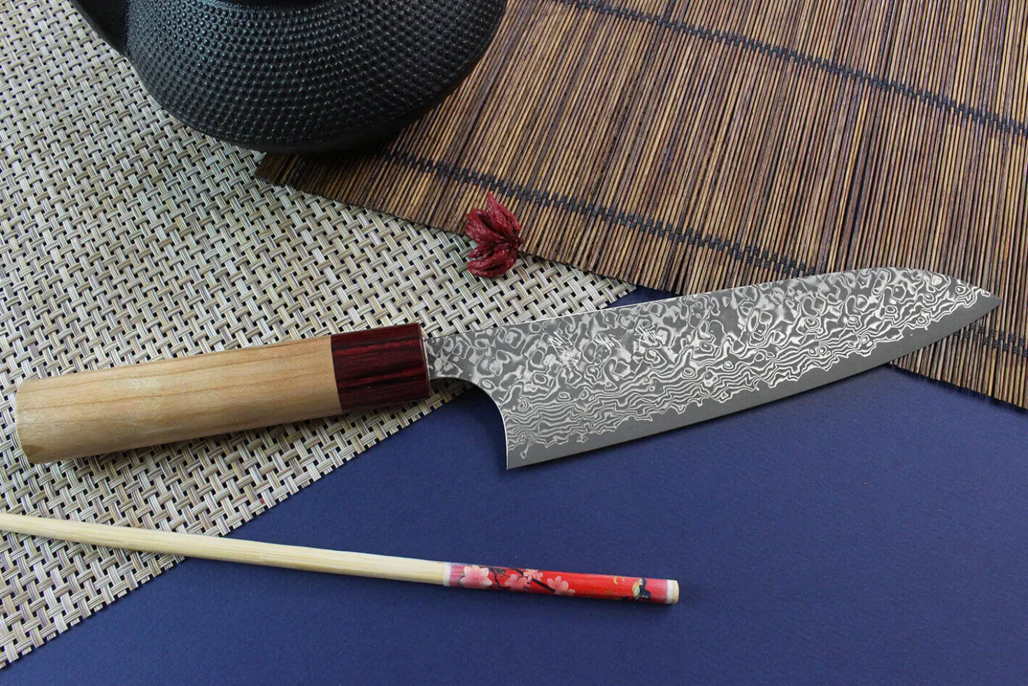Couteau de chef japonais artisanal Yoshimi Kato 18cm VG10 Nickel Damascus cerisier