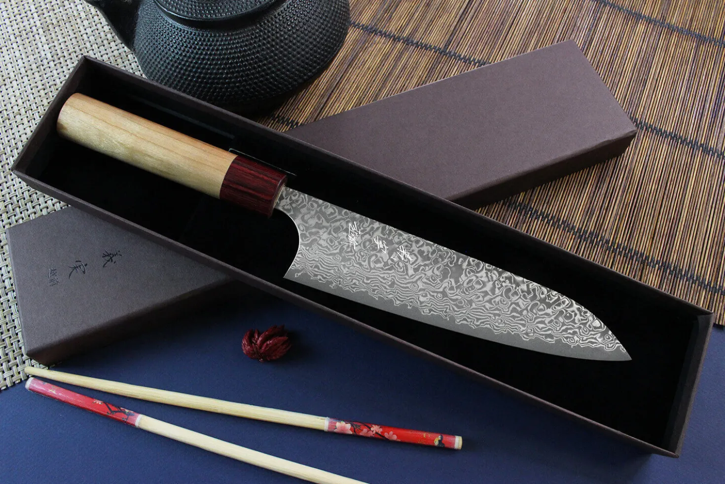 Couteau de chef japonais artisanal Yoshimi Kato 18cm VG10 Nickel Damascus cerisier