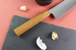 Couteau de chef japonais artisanal Wusaki Migaki G3 24cm