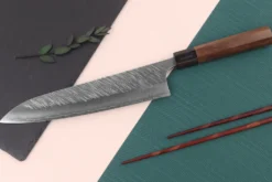 Couteau de chef japonais artisanal Yu Kurosaki Fujin 24cm SG2