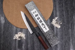 Couteau de chef japonais artisanal Nao Yamamoto Damas AS brut de forge 18cm