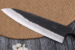 Couteau de chef japonais artisanal Nao Yamamoto Damas AS brut de forge 18cm