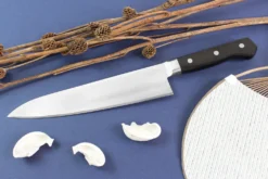 Couteau de chef japonais Shimomura TU-9000 21cm