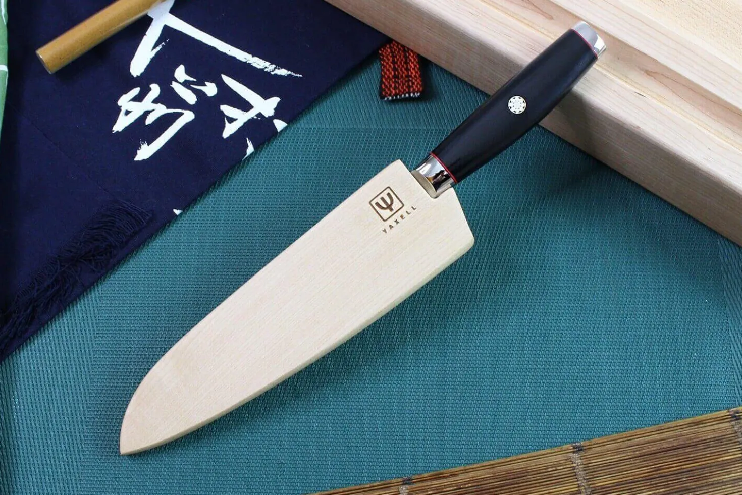 Couteau de chef japonais Yaxell SuperGou Ypsilon 20cm damas 193 couches