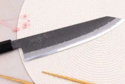 Couteau de chef kiritsuke 24cm japonais artisanal Hinoura Mutsumi Ajikataya Black Nashiji
