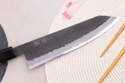 Couteau de chef kiritsuke 21cm japonais artisanal Hinoura Mutsumi Ajikataya Black Nashiji
