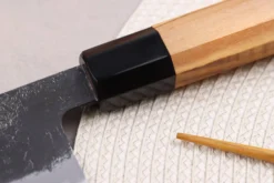 Couteau de chef kiritsuke 21cm japonais artisanal Hinoura Mutsumi Ajikataya Black Nashiji