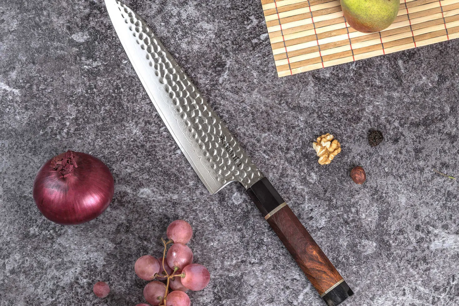 Couteau de chef Sayuto Desert Damas martelé 21cm