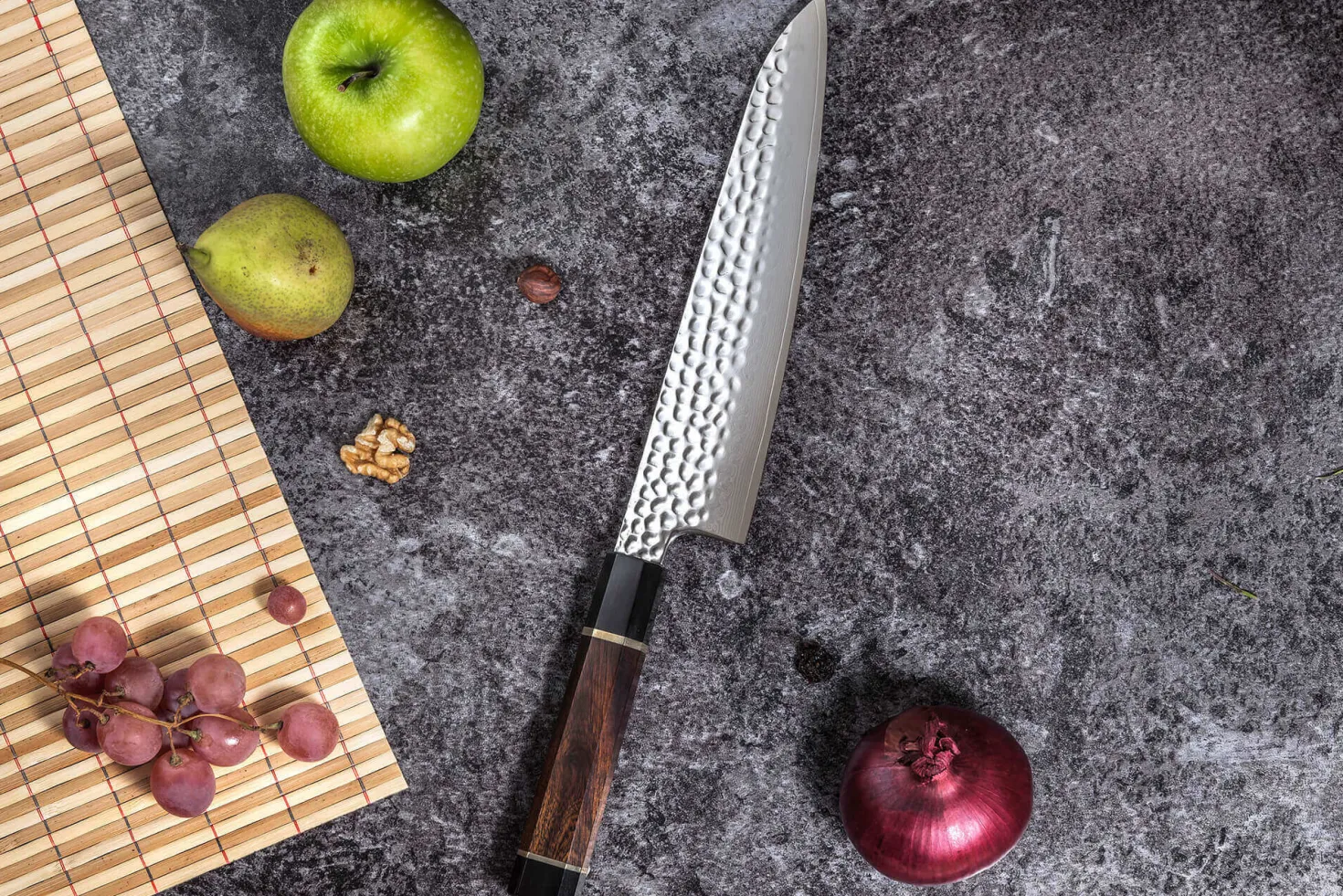 Couteau de chef Sayuto Desert Damas martelé 21cm