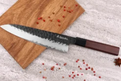 Couteau de chef Sayuto Séquoia San Mai martelé 21cm