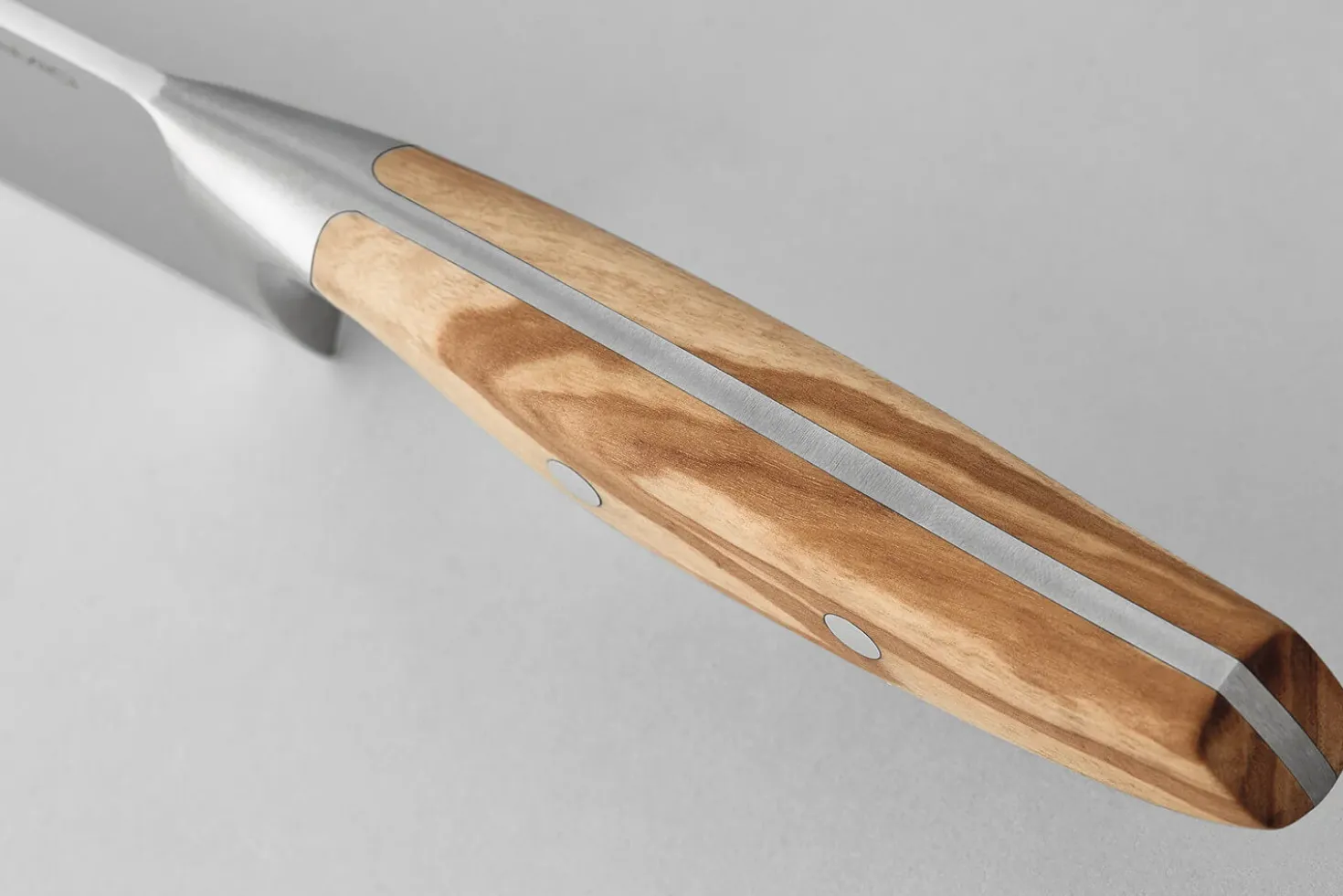 Couteau de chef Wüsthof Amici forgé 16cm en bois d'olivier