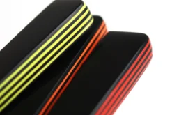 Couteau de table GÜDE Universel 10cm micro-denté manche noir/jaune