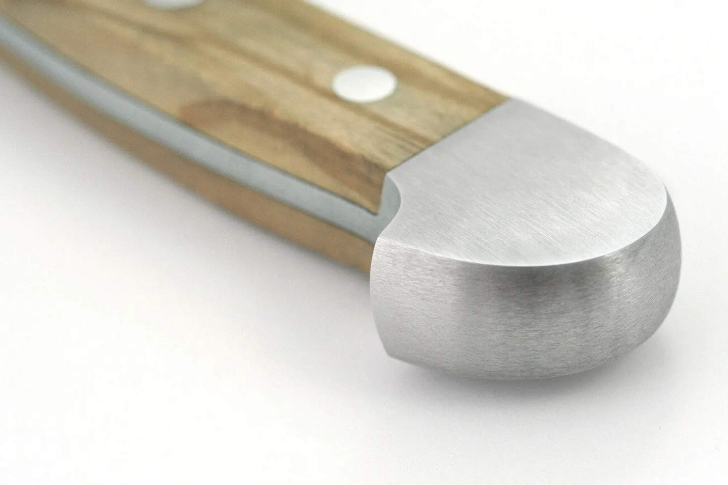 Couteau à désosser 16cm forgé Alpha Olive Güde