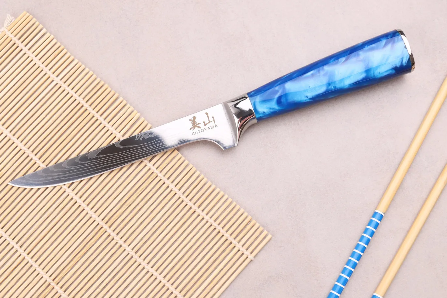 Couteau à désosser 15cm Kutoyama Blue Wave