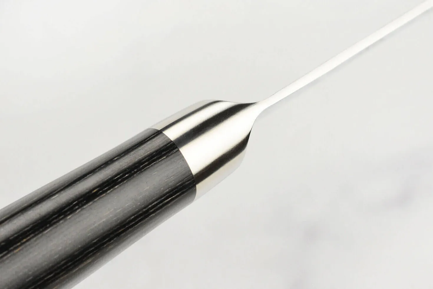 Couteau à désosser japonais Yaxell Ketu lame incurvée 15cm manche en Pakkawood
